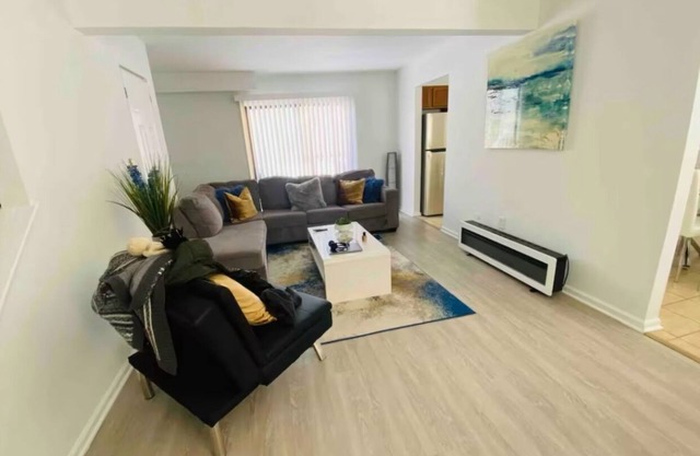 Cozy Cute house in Sicklerville. Minutes to Philly downtown and Philly Airport.