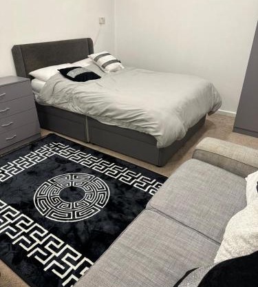 COZY DOUBLE Bedroom STUDIO With WIFI & PARKING Waltham Cross