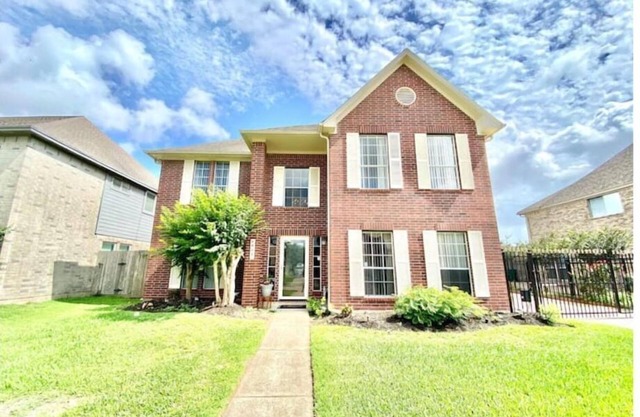 Cozy Duplex Close to Hobby, Lagoon, NASA, Beaches!