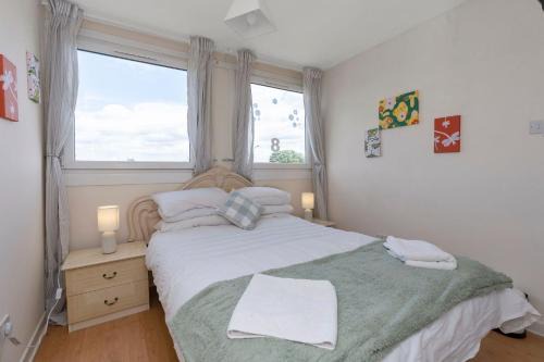 Cozy Edinburgh Bungalow KEYWORKS CONTRACTERS BUSINESS TRAVELLERS free parking