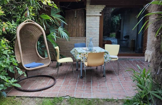 Cozy equipped apartment, 2+2. Convenient to all services, Parking priv