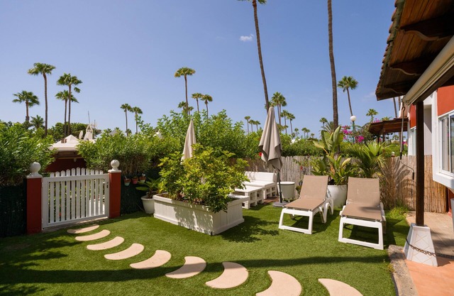 Cozy Bungalow with Private Jacuzzi in Maspalomas