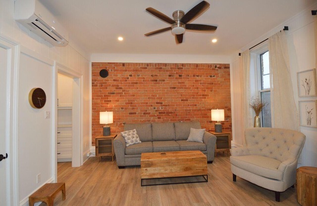 Cozy Executive Getaway In The Heart Of Perth!