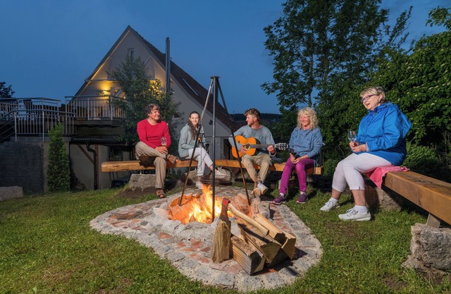 Cozy farmhouse with sauna, campfire and garden (pet-friendly)