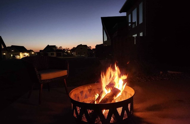 Cozy Fall Getaway with Fire Pit at Lake Okoboji