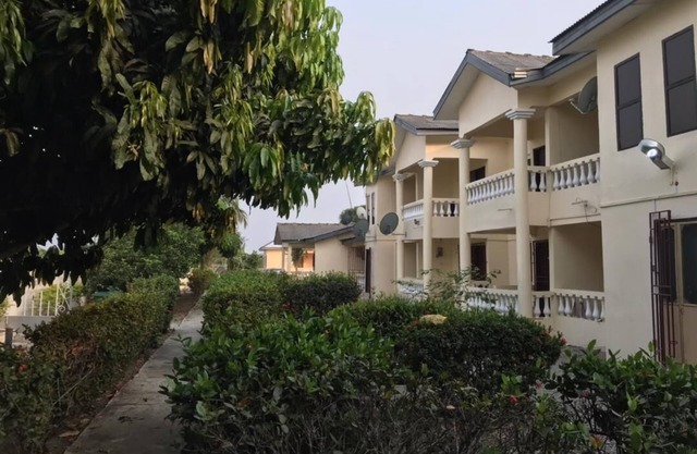 Cozy family and business retreat at Winneba Low-Cost