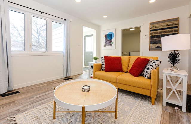 Cozy Family and Pet Friendly, Newly Renovated Central-Sudbury Home