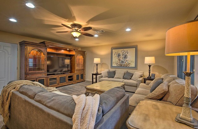 Cozy Family Home w/Fire Pit, 4 Mi to Lake Fork