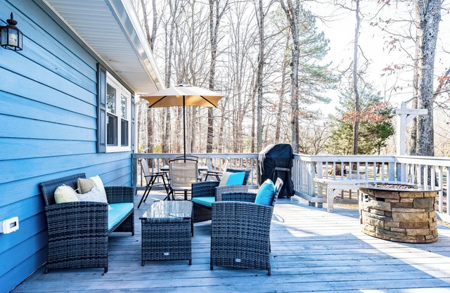 Cozy Family/Pet Friendly Country Cottage