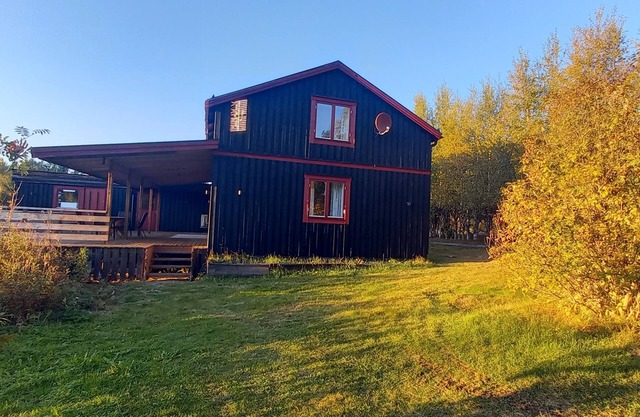 Cozy farmhouse Pets allowed