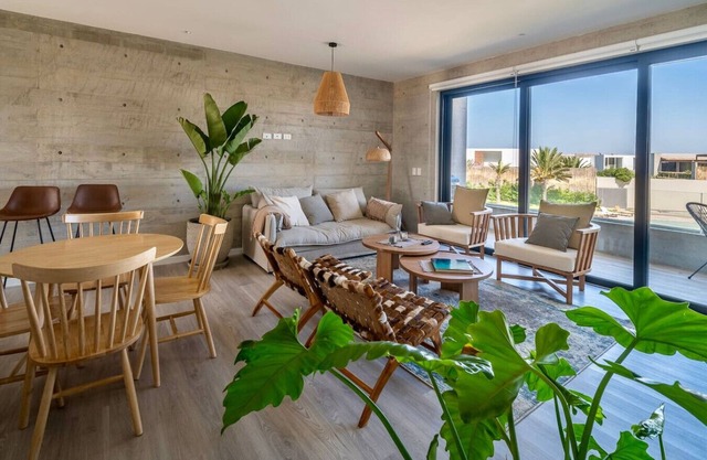 Cozy flat w/Balcony View on the Lagoon, 5min from Kite Point & National Reserve