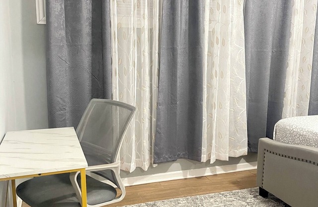 Cozy Full Home + Free Parking + Fast Wi-fi & Central Area