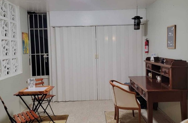 Cozy Full House Near the Airport with WiFi and AC-Perfect for Comfortable Stay