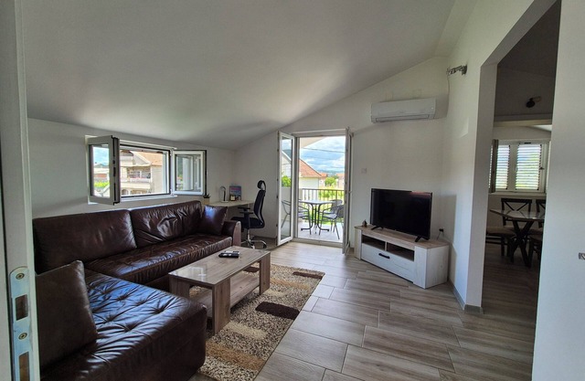 Cozy, Fully Equipped, Free parking & Wifi, Quiet, 2BD
