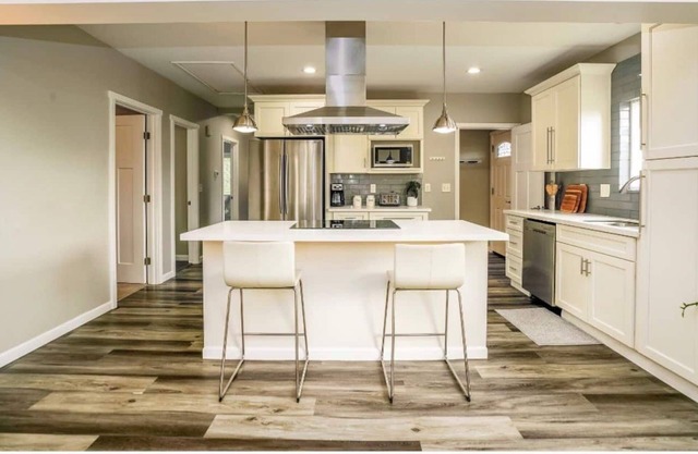 cozy fully remodeled house near Seward Park with AC and free wifi