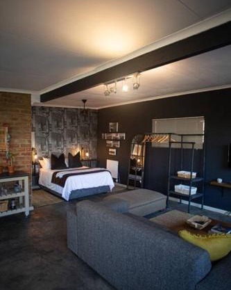 Cozy Garden Cottage with Solar Power