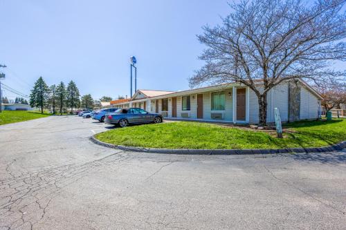 Cozy Garden Inn By OYO Hwy 40 Richmond