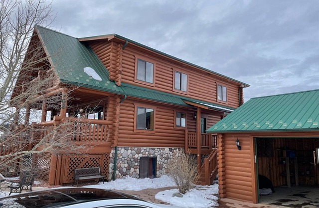 Cozy-Get-Away- Cabin