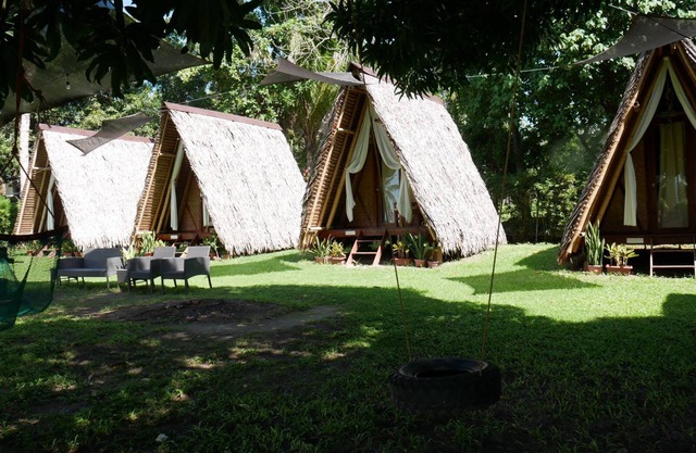 Cozy Glamping Retreat in our Romantic A Huts