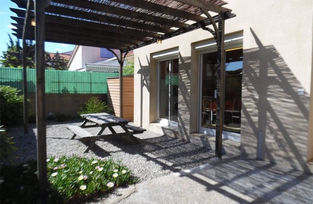 Cozy Ground Floor 2-Room Apartment with Terrace, 400m from Beach, Canet-en-Roussillon