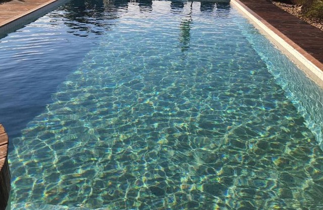 Cozy guest house with jacuzzi and swimming pool