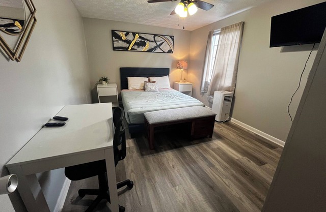 Cozy Historic1-bedroom apartment with full amenities!