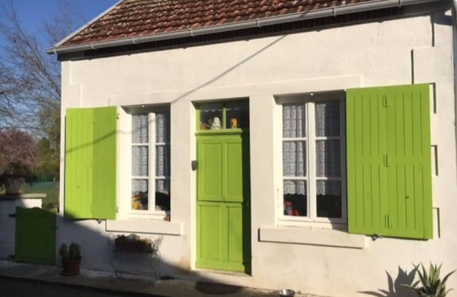 Cozy holiday home in Précy in a charming area