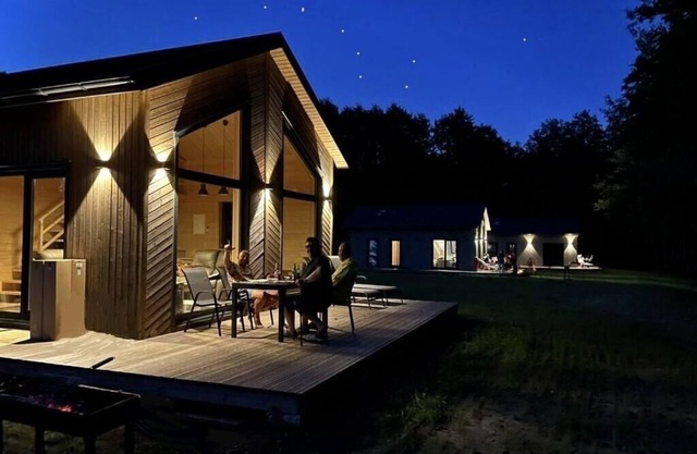 Cozy Holiday Houses on the lake shore ,Pliažo Klubas"