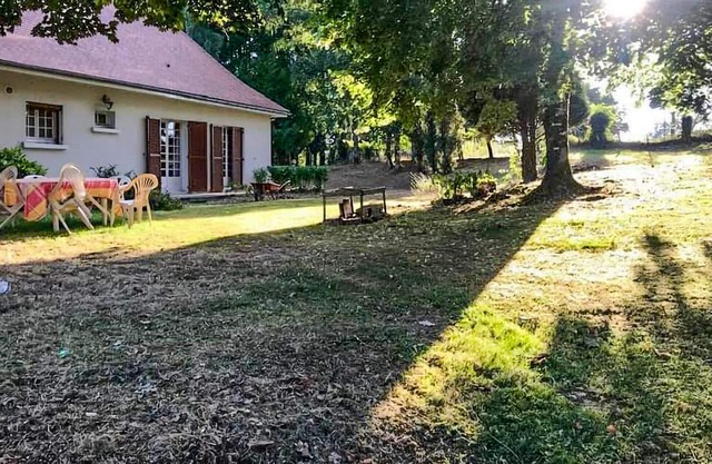 Cozy home in Saint Saud Lacoussière