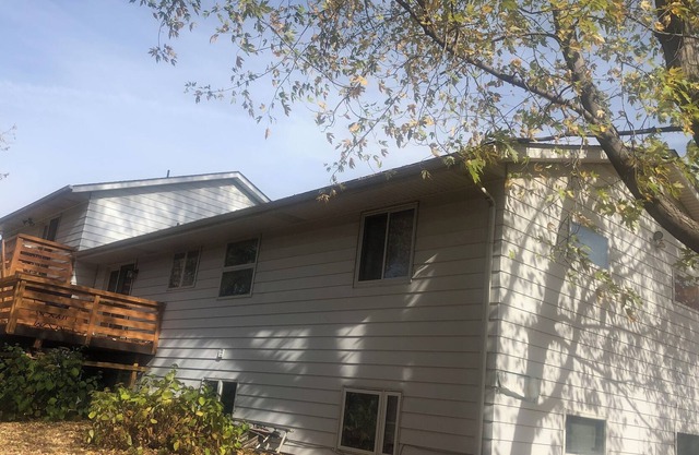 Cozy home 3 floors spacious next to mall of America