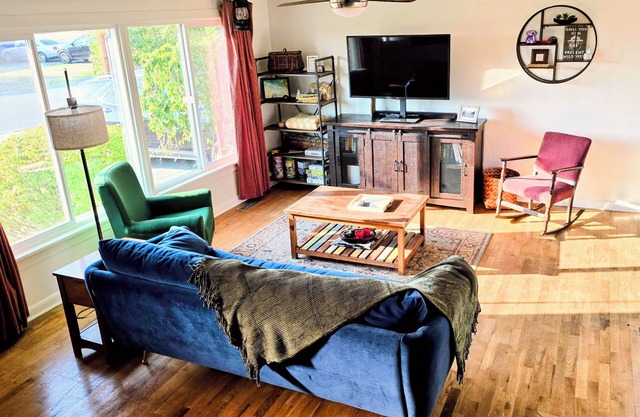 Cozy home base for Whidbey adventures!
