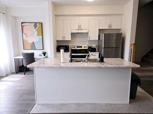 Cozy Home Close to Blue Mountain and Collingwood