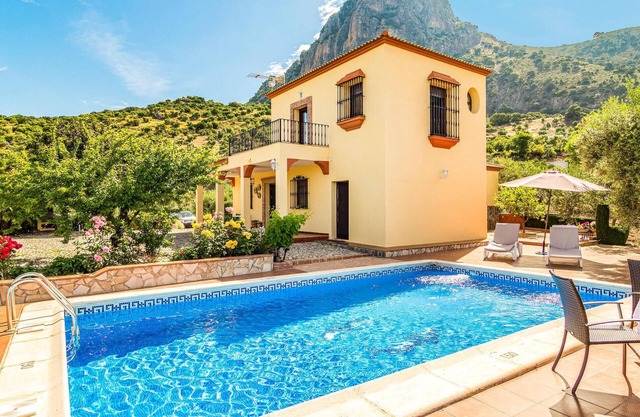 Cozy home in El Gastor