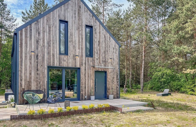 Cozy home in Jamielnik with WiFi