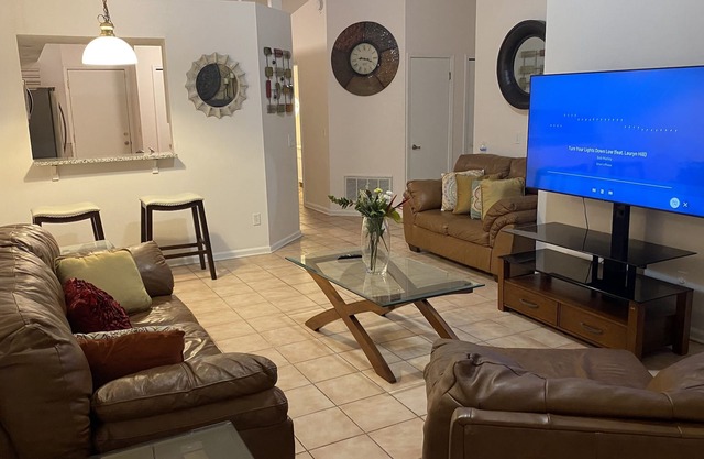 Cozy Home in Quiet, Safe Neighborhood