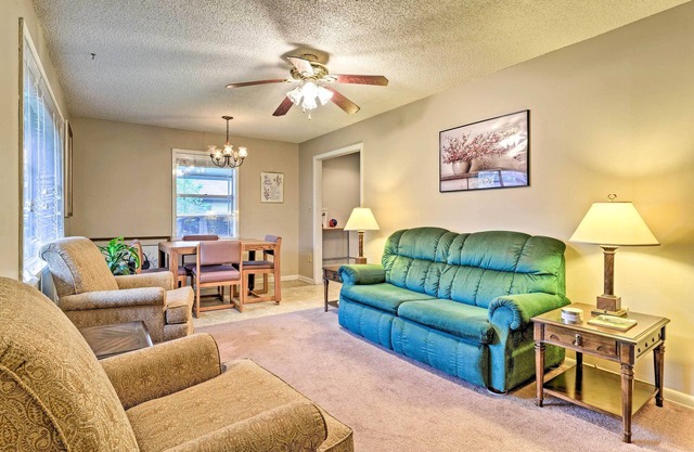 Cozy Home w/Grill: Walkable Oxford Location
