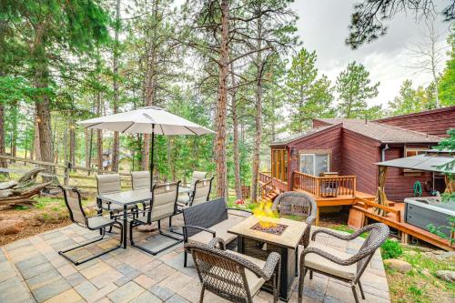 Cozy Home with Hot Tub - 11 Mi to Rainbow Falls