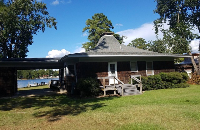 Cozy Home with Private Boat Landing