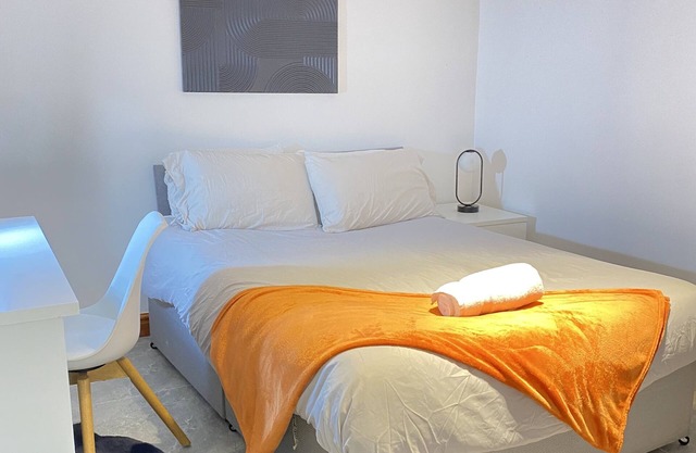 Cozy Horizon WorkStay in the Heart of the City!