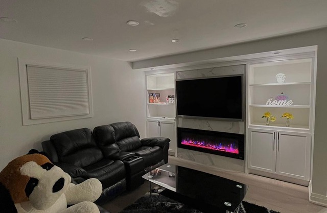 Cozy Hot Tub Cottage Escape