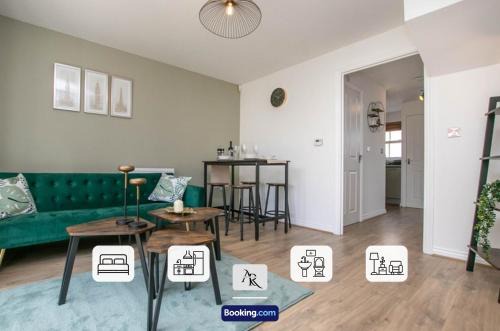 Cozy House By AR Properties Short Lets & Serviced Accommodation Colchester