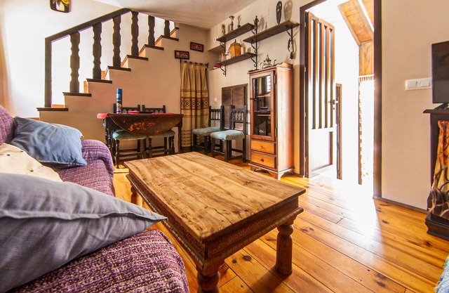 Cozy House for 3 with Patio in La Matea