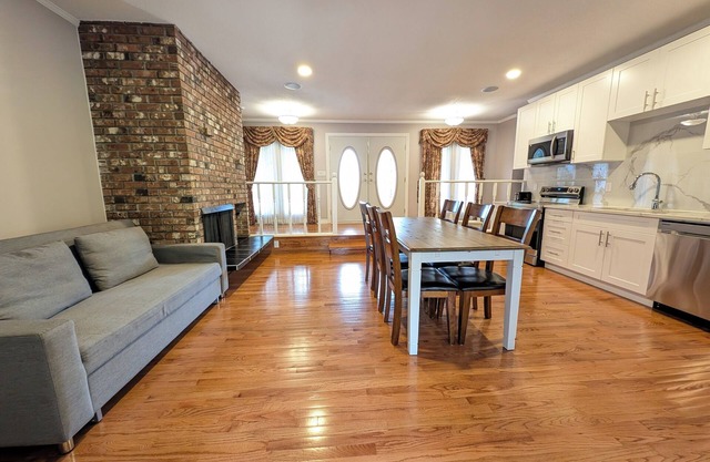 Cozy house in Langley TWP Close to shopping centre