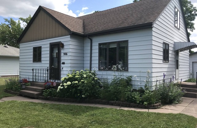 Cozy house in Central Park neighborhood of Superior, Wisconsin