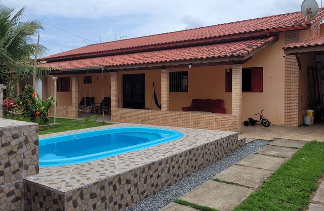 Cozy house in Jequitiba, 50 mtrs from the beach with swimming pool!