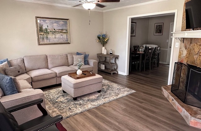 Cozy house in Lawrenceville