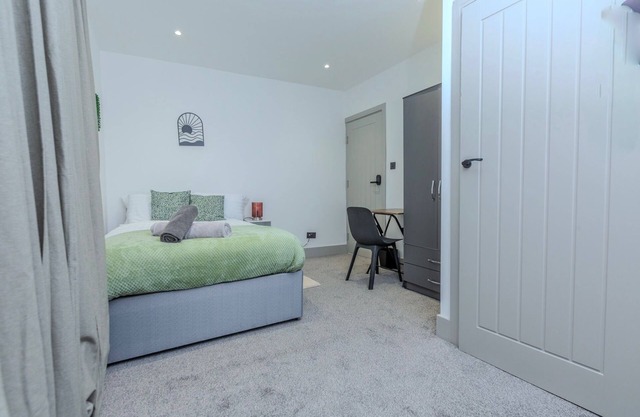 Cozy House In Medway-Sleeps10-Garden-FreeParking