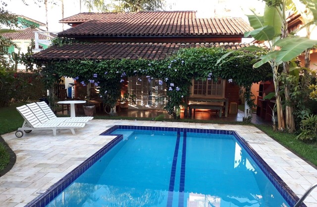 COZY HOUSE IN THE COND. ALDEIA DA BALEIA, 700 METERS TO THE BEACH.