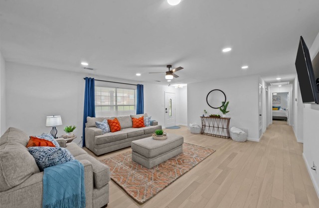 Cozy house near Historic Downtown, highways & more