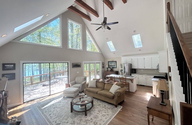 Cozy Kerr Lake waterfront home with private boat dock.
